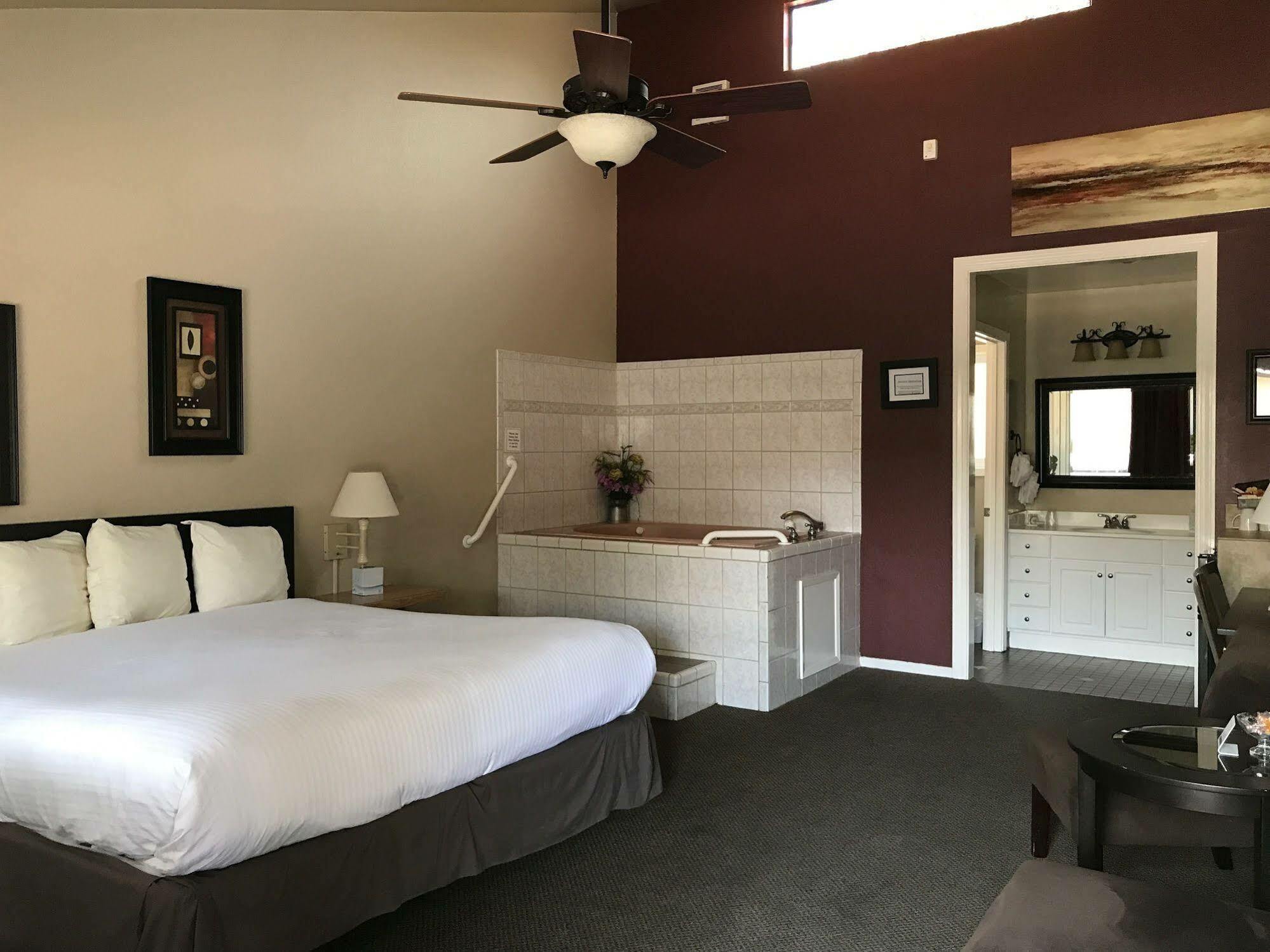 Golden Haven Hot Springs Hotel Calistoga Buitenkant foto